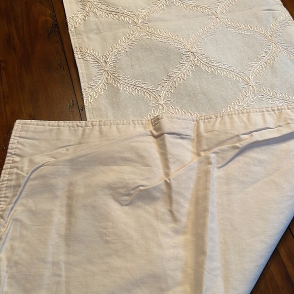 Beige Table Runner - Picture 3 of 4